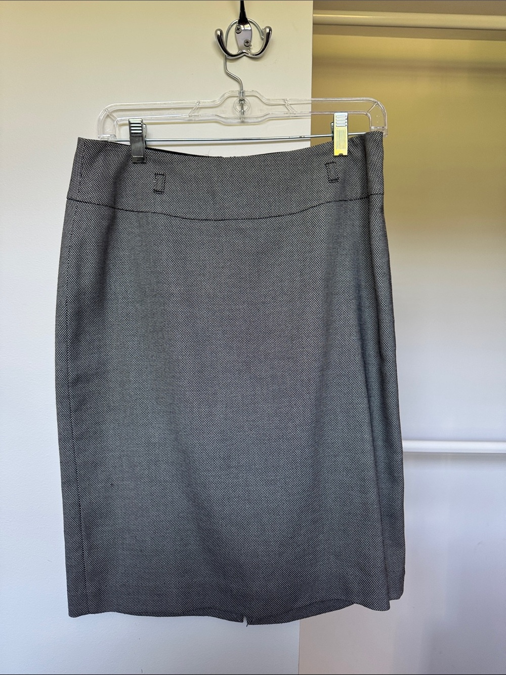 White House Black Market Classic Women's Gray Pencil Skirt